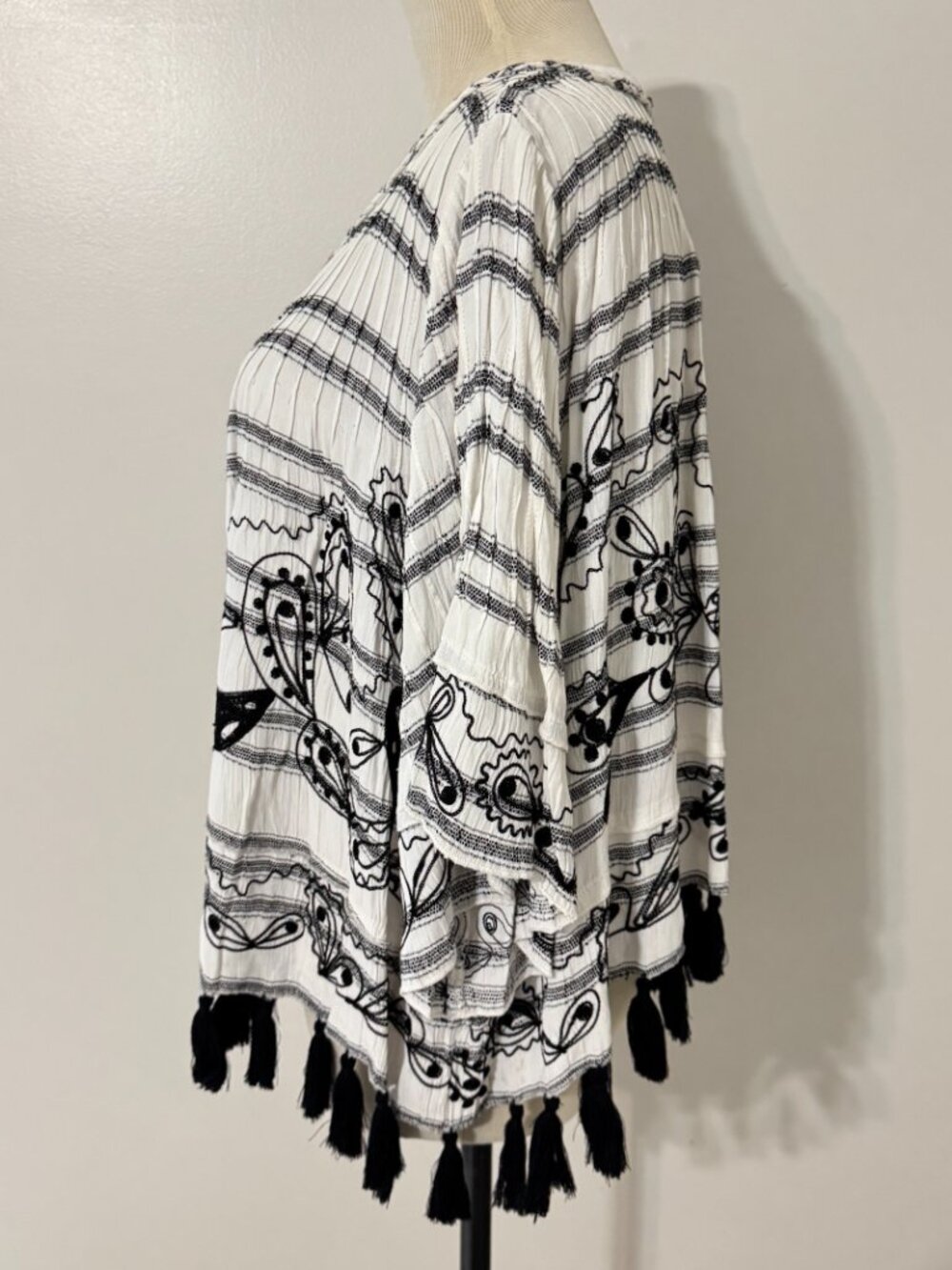 MUCHE MUCHETTE Embroidered Tassel Trim Striped Top - Picture 4 of 8